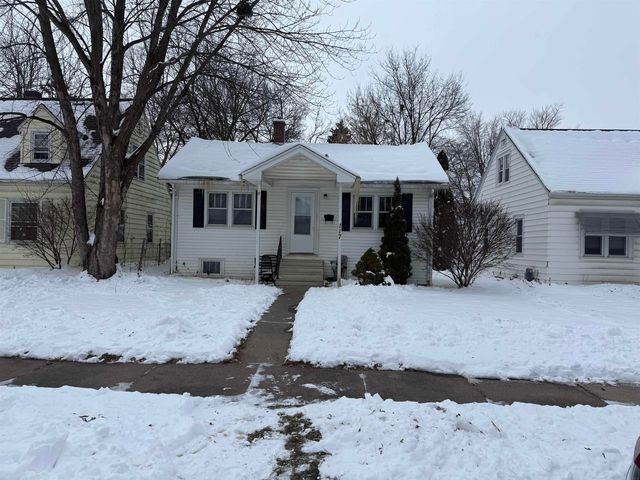 117 Bertch Ave, Waterloo, IA 50702