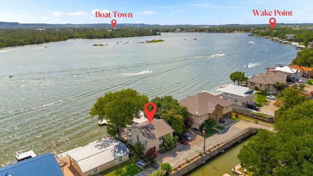 108 S Waterway Dr, Kingsland, TX 78639
