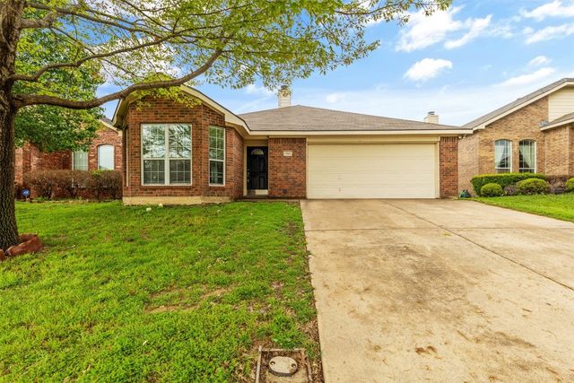 13021 Evergreen Dr, Fort Worth, TX 76244