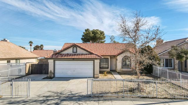 36824 Pine Valley Ct, Palmdale, CA 93552
