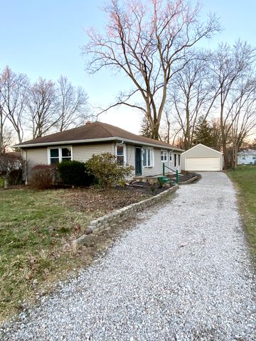 7603 Clark St, Olmsted Falls, OH 44138