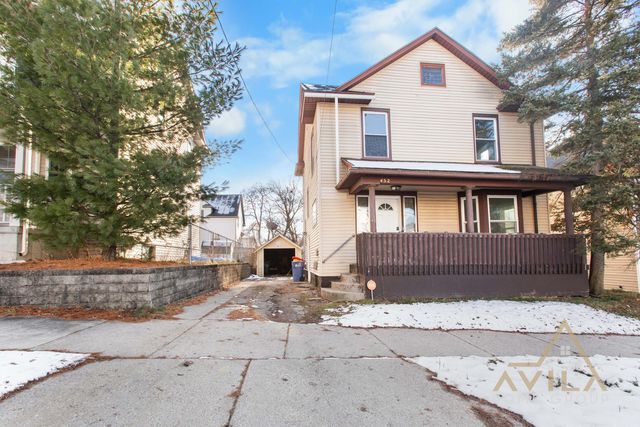 452 Howard St SE, Grand Rapids, MI 49507
