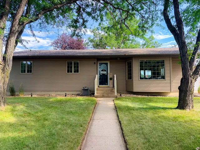 199 22nd St SW, Huron, SD 57350