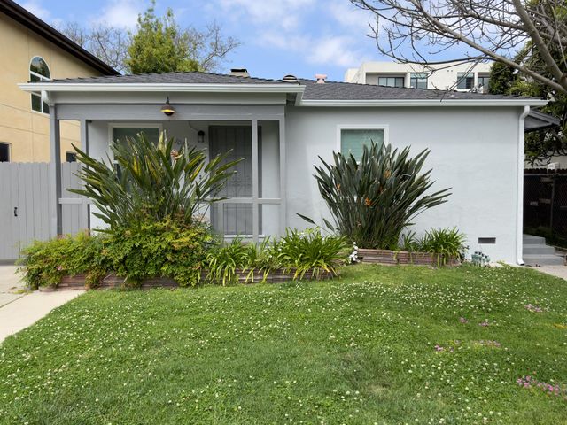 10827 Westminster Ave, Los Angeles, CA 90034