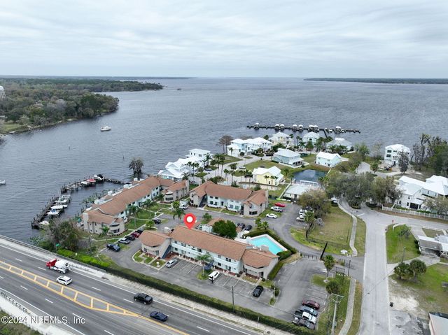 152 GOVERNOR Street UNIT 114, Green Cove Springs, FL 32043