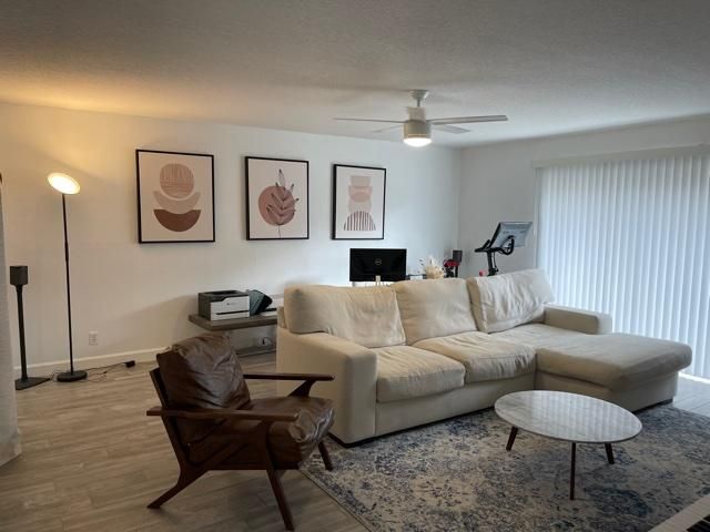 637 SW 3rd Ave  #2, Fort Lauderdale, FL 33315