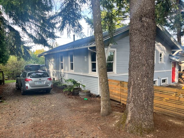 2617 SW Hume St, Portland, OR 97219