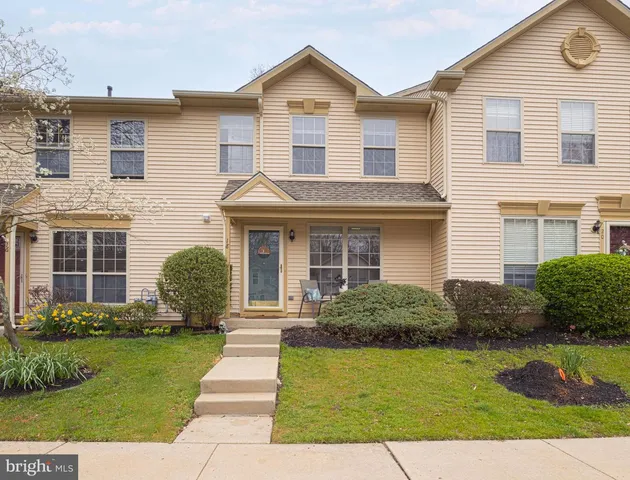 18 Woodbrook Dr, Mantua, NJ 08051