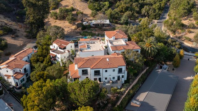 920 Lowena Dr #22, Santa Barbara, CA 93103