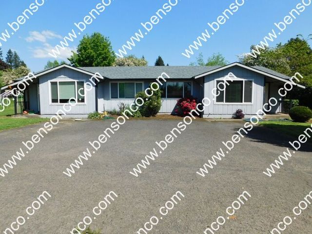 38458 Sandy Heights St, Sandy, OR 97055