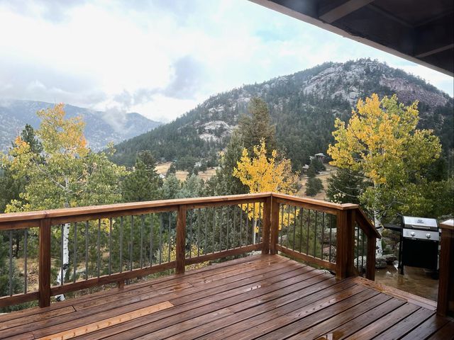 70 Fawn Ct, Lyons, CO 80540