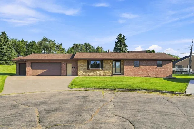 3642 Irenus Ct, Kieler, WI 53812