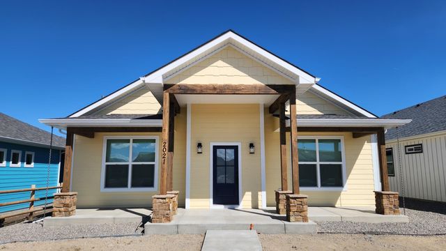 2021 Tanager St, Montrose, CO 81401