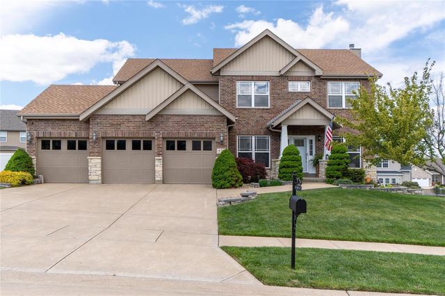 579 Morts Dr, Wentzville, MO 63385