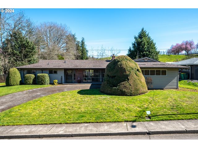 5220 SW Dover Ln, Portland, OR 97225