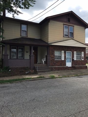 813 1/2 Grant St, Charleston, WV 25302