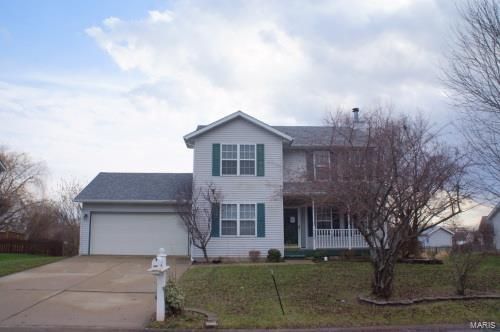 3258 Stonebridge Dr, Shiloh, IL 62221