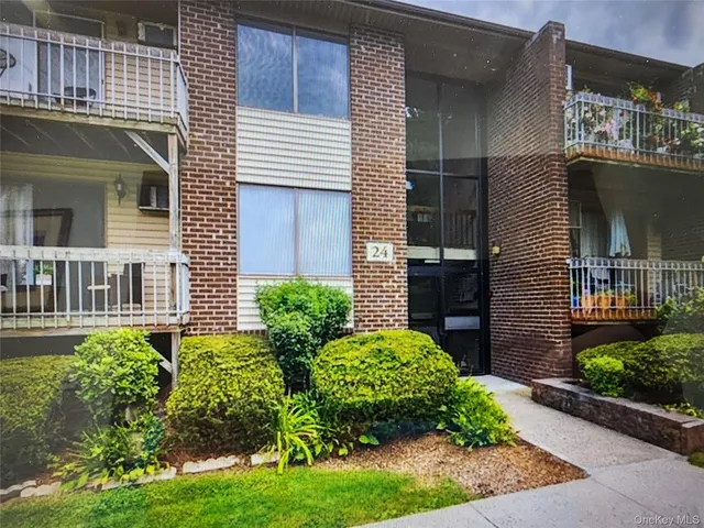 241 Country Club Lane, Pomona, NY 10970
