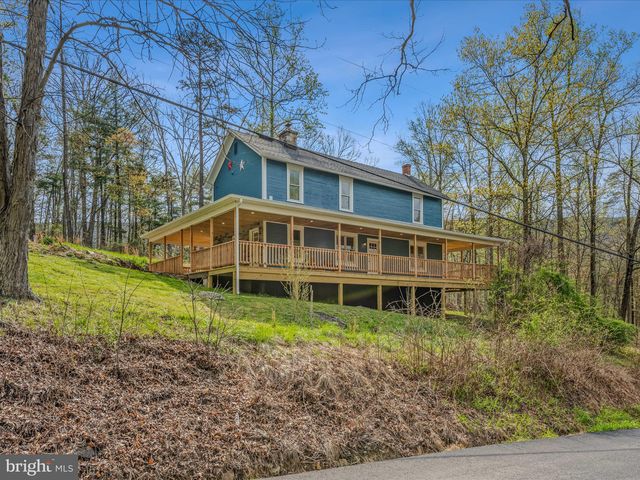 2833 Rockford Rd, Great Cacapon, WV 25422