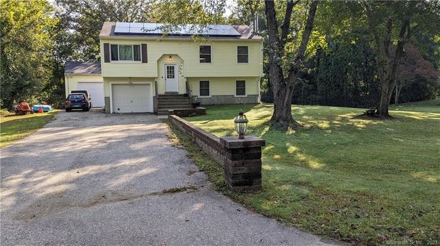 20 Richardson Hill Rd, Griswold, CT 06351
