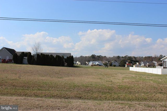 202 Captains Corridor, Greenbackville, VA 23356