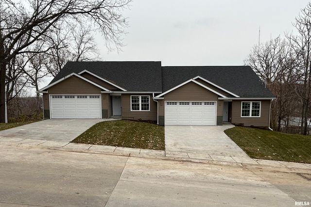 3598 Central Ave, Bettendorf, IA 52722