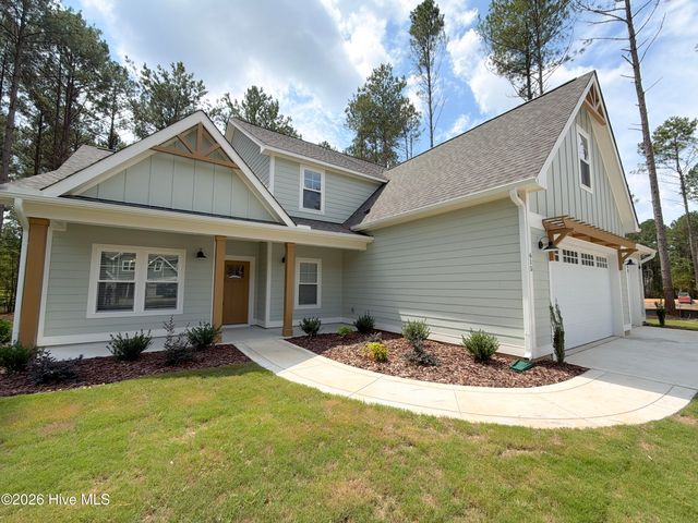 615 Gregory St, Carthage, NC 28327