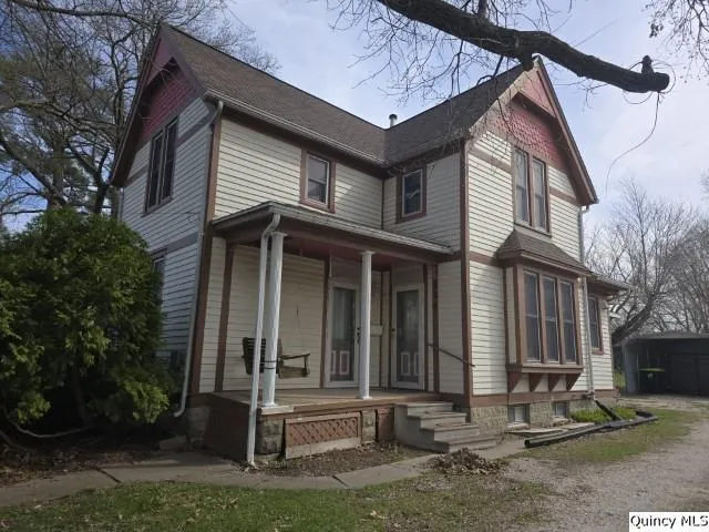 220 N  Scofield St, Carthage, IL 62321