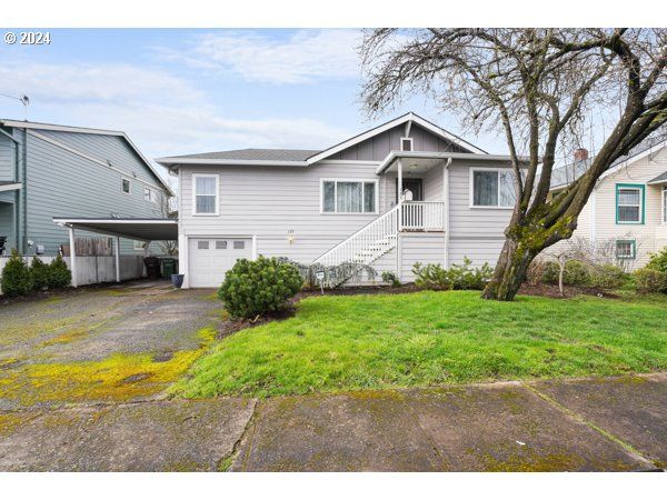 125 S  16th St, Saint Helens, OR 97051