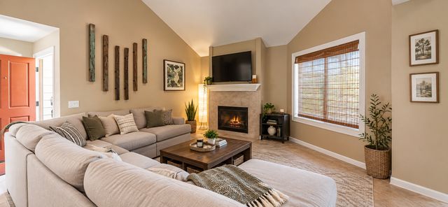 1430 Thomas Ave, San Diego, CA 92109