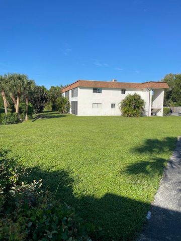 2878 Donnelly Dr #205, Lake Worth, FL 33462