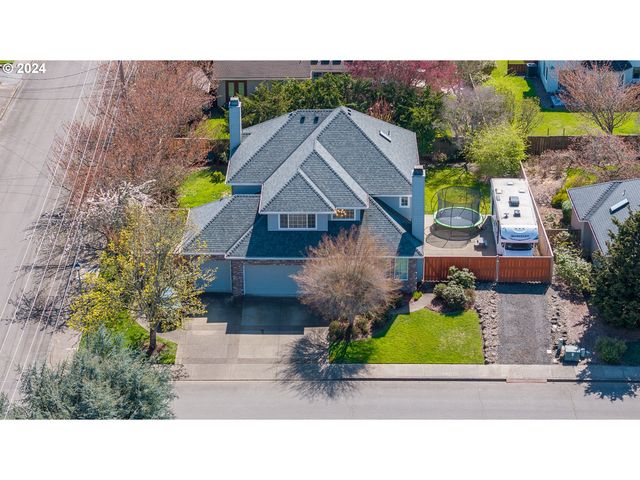 620 NW 21st St, McMinnville, OR 97128