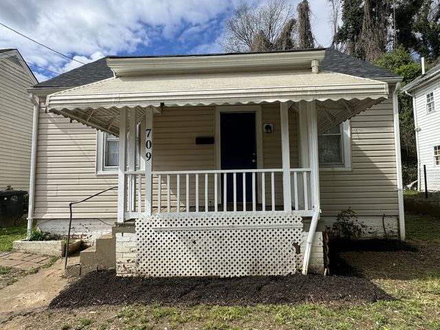709 Jackson St, Lynchburg, VA 24504