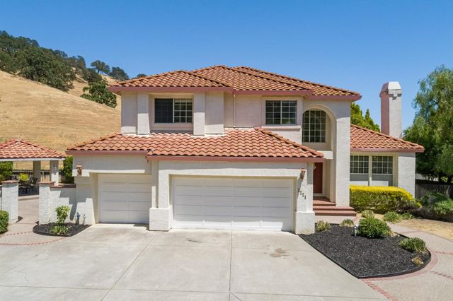 3224 Winged Foot Dr, Fairfield, CA 94534