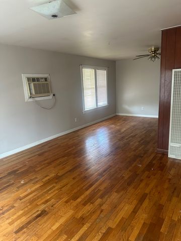 704 W  8th Ave #C, Stillwater, OK 74074