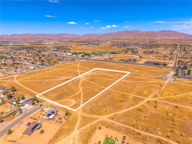 30874811 Okanagan Rd, Apple Valley, CA 92308