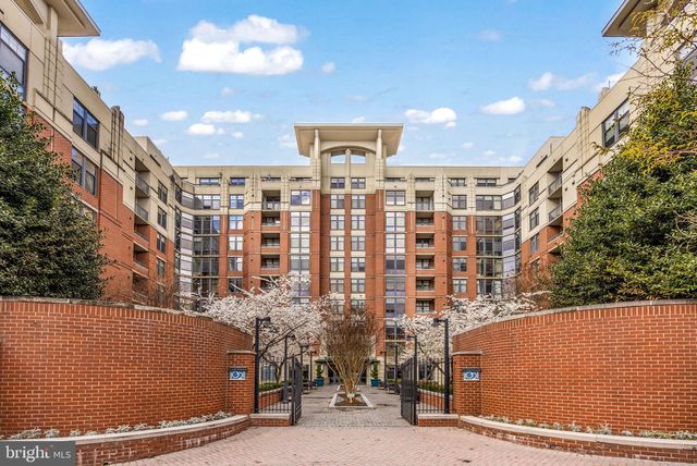 1021 N  Garfield St #B27, Arlington, VA 22201