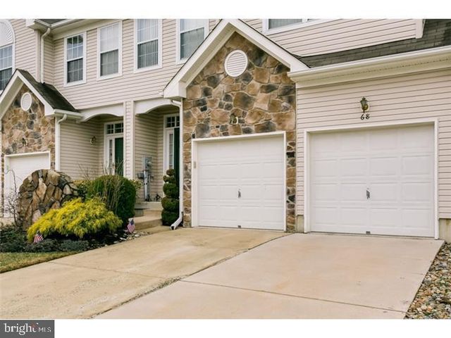68 Cypress Point Rd, Mount Holly, NJ 08060