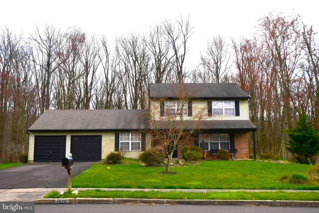 1420 Woodview Rd, Yardley, PA 19067