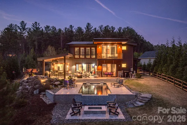 2063 W  Bluewater Dr, Morganton, NC 28655