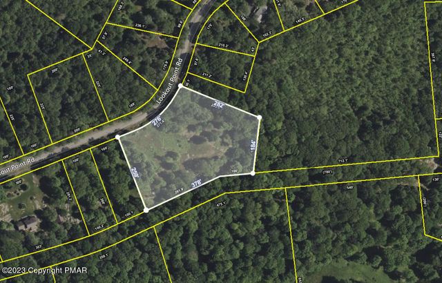 17 Lake In The Clouds Rd, Canadensis, PA 18325