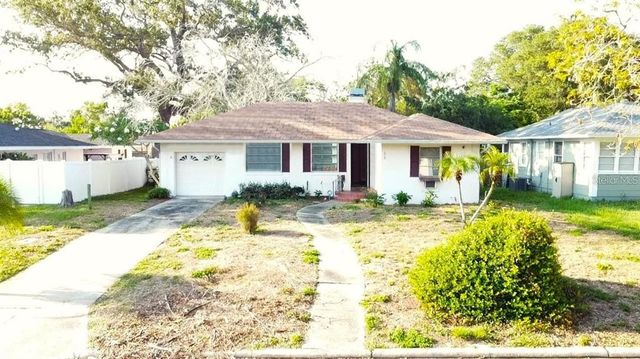 1560 Laura St, Clearwater, FL 33755