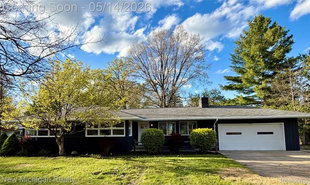 1208 Sorrento Ln, Flint, MI 48507