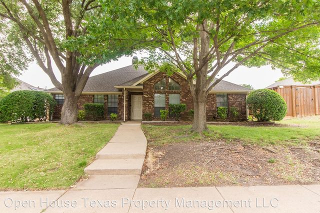 2629 Pickwick Ln, Plano, TX 75093
