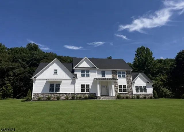 4 Highland Meadows Road, Pohatcong Township, NJ 08865
