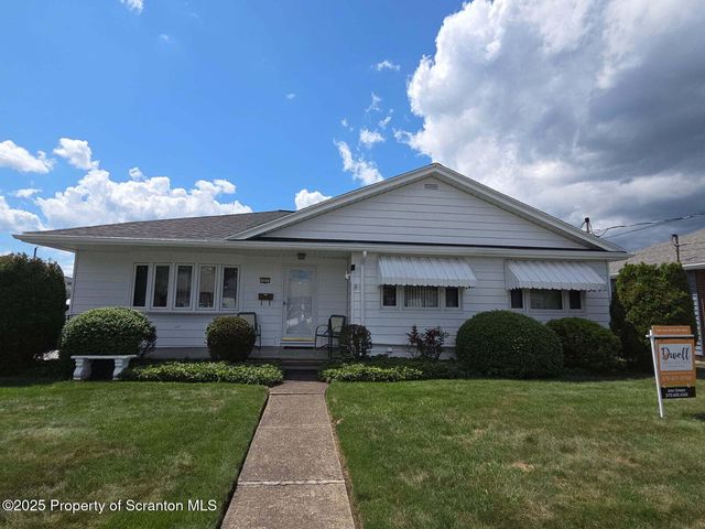502 McClure Ave, Old Forge, PA 18518