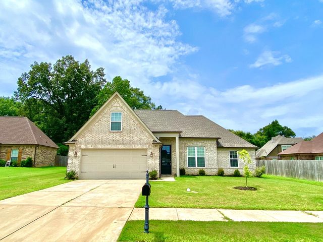 5831 Port Stacy Dr, Horn Lake, MS 38637