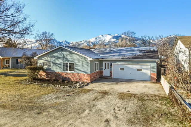 517 N  6th St, Hamilton, MT 59840
