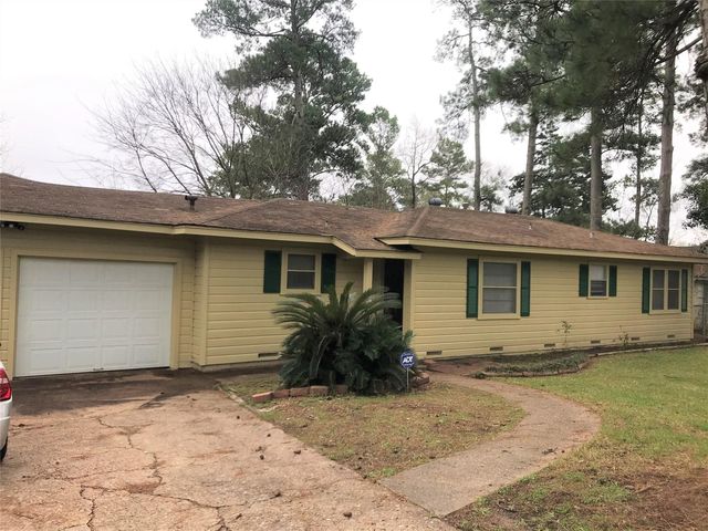 1015 Pear Dr, Huntsville, TX 77320