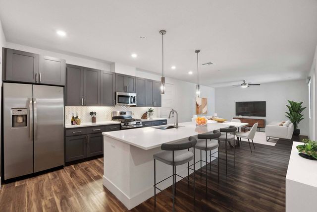 15501 N  Dial Blvd #1017, Scottsdale, AZ 85260